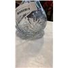 Image 3 : 4 VINTAGE CRYSTAL AND CUT GLASS DECANTERS