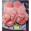 Image 2 : Pink Slippers with Kitten Pillow