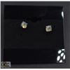 Image 1 : #4-NATURAL UNHEATED FIRE OPAL STUD EARRINGS