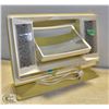 Image 1 : VINTAGE MAKEUP MIRROR