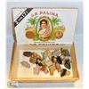Image 1 : OLD CIGAR BOX WITH 19 TEA WADE FIGURES