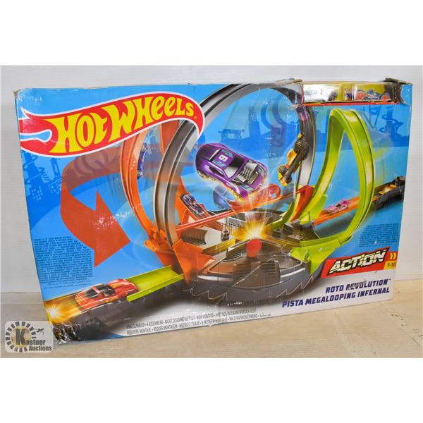 HOTWHEELS ROTO REVOLUTION (NEW- DAMAGED BOX)