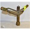 Image 1 : ANTIQUE BRASS SPRINKLER RAIN BIRD NO 70