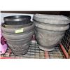 Image 1 : 4 LARGE OUTDOOR PLANT POTS