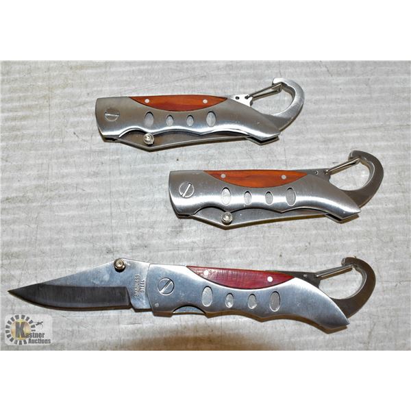 LOT OF 3 FOLDING STEEL KNIVES WITH CARABINER CLIPS