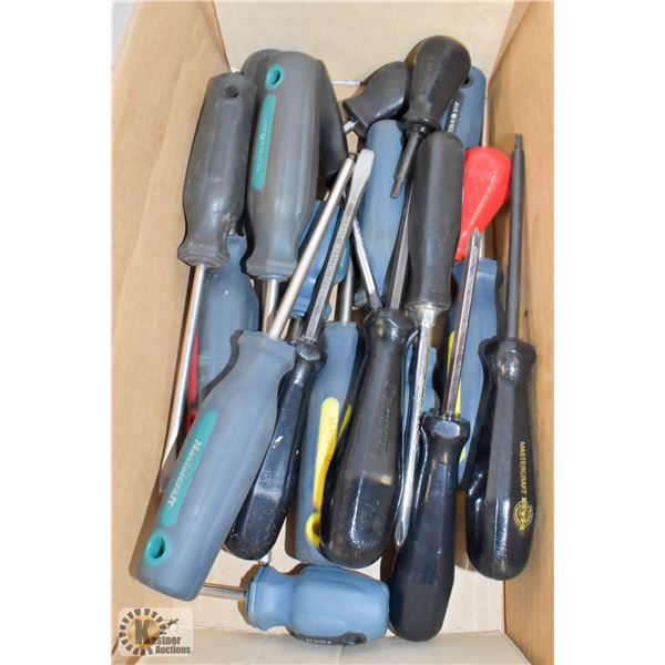 BOX OF ASSORTED SCREWDRIVERS