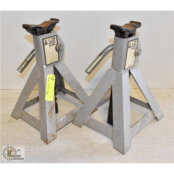 TWO 3 TON VEHICLE SUPPORT STANDS