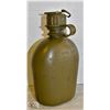 Image 1 : GREEN MILITARY WATER CANTEEN