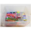 Image 1 : LARGE VOLUME (100'S) OF COLOURING SHARPIES & FELT