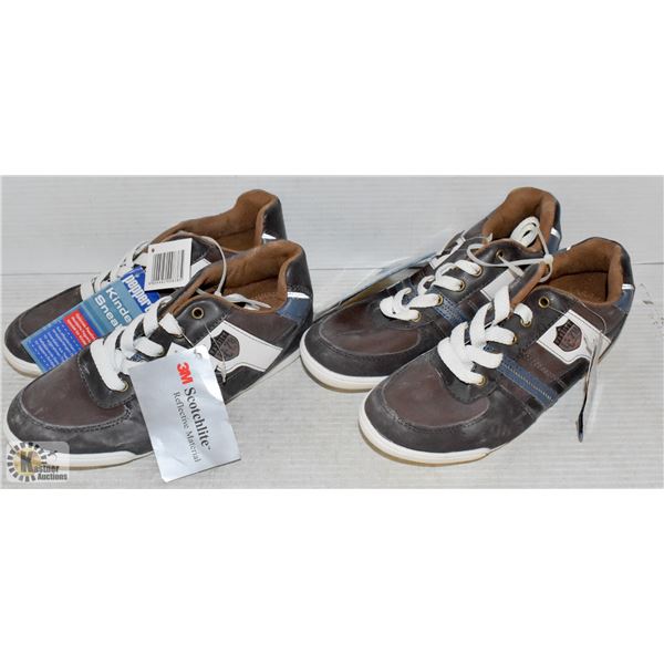 TWO PAIRS OF PEPPERTS KINDER SNEAKER SIZE EU 35