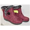 Image 1 : PAIR OF WOMENS SIZE 6.5 BURGUNDY BOOTS
