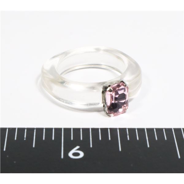 VINTAGE SQUARE PLASTIC RING WITH PINK RHINESTONE