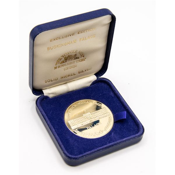 NICKEL SILVER BUCKINGHAM PALACE MEDAL