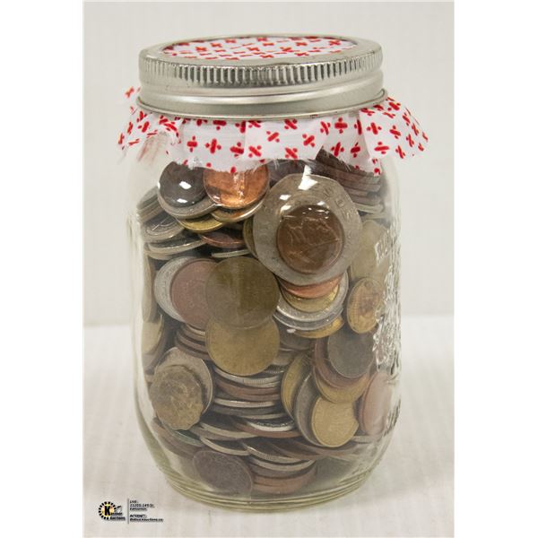 VINTAGE JAM JAR FILLED WITH APPROX 4LB WORLD COINS