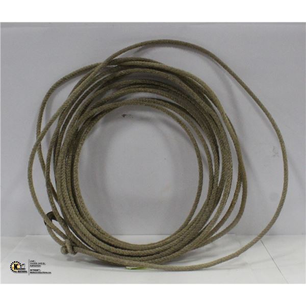 30 FOOT VINTAGE WESTERN ROPING PROFESSIONAL LASSO