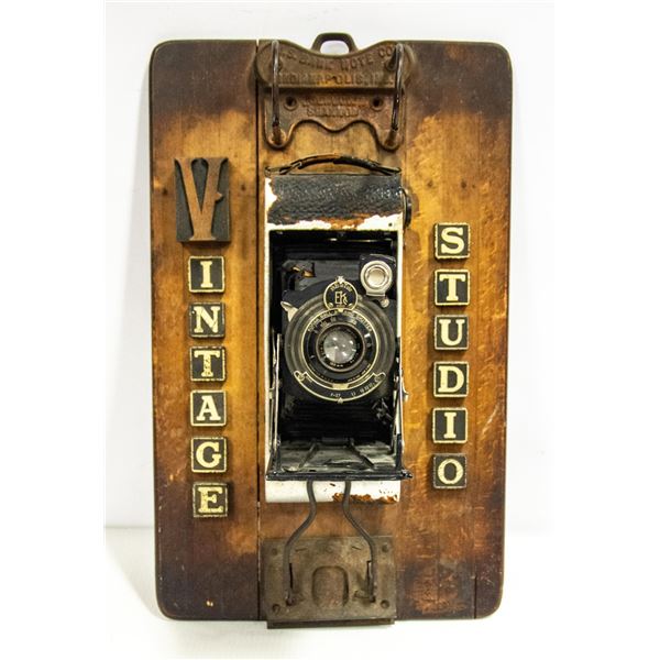 VINTAGE STUDIO CAMERA DISPLAY