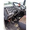 Image 8 : 1999 FREIGHTLINER 5-TON TRUCK CUMMINS ENGINE