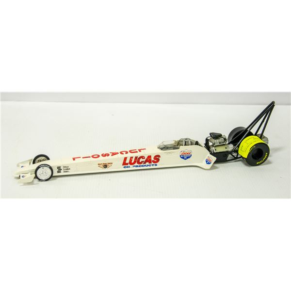 LUCAS OIL DRAGSTER 1:18 SCALE