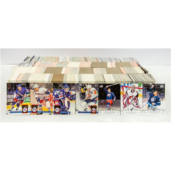 THOUSANDS OF UNSEARCHED SPORTS CARDS ESTATE NHL