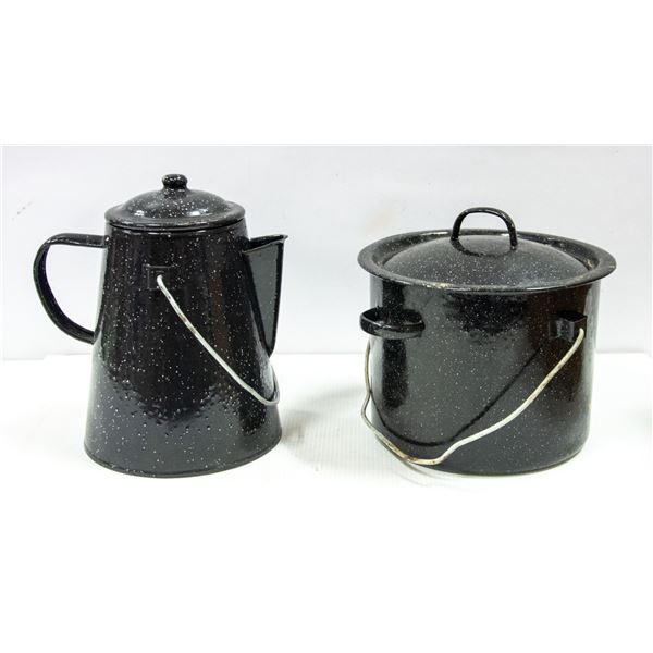 2PC PORCELAIN ENAMEL CAMP COOK SET; HANDLED