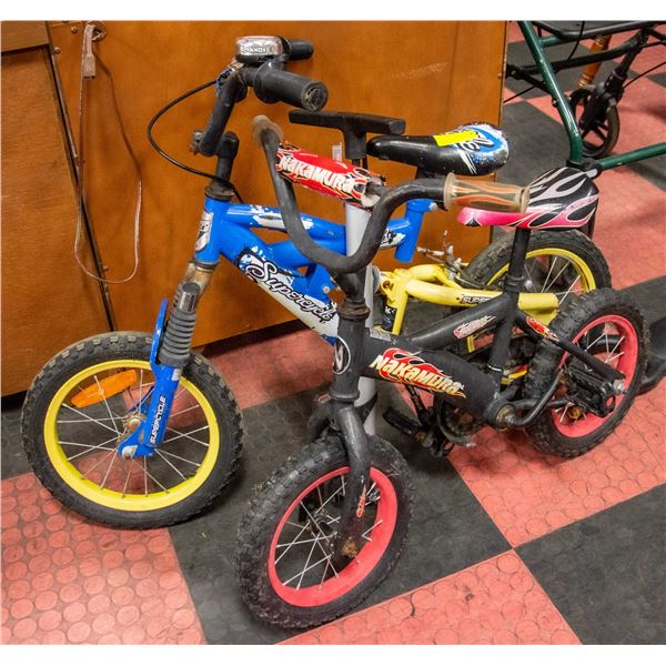 2 KIDS BIKES + TIRE PUMP (MISSING FOOT HOLDER)