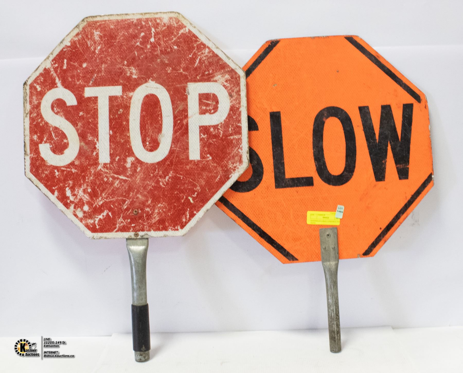 HANDHELD LARGE CONSTRUCTION SIGNS