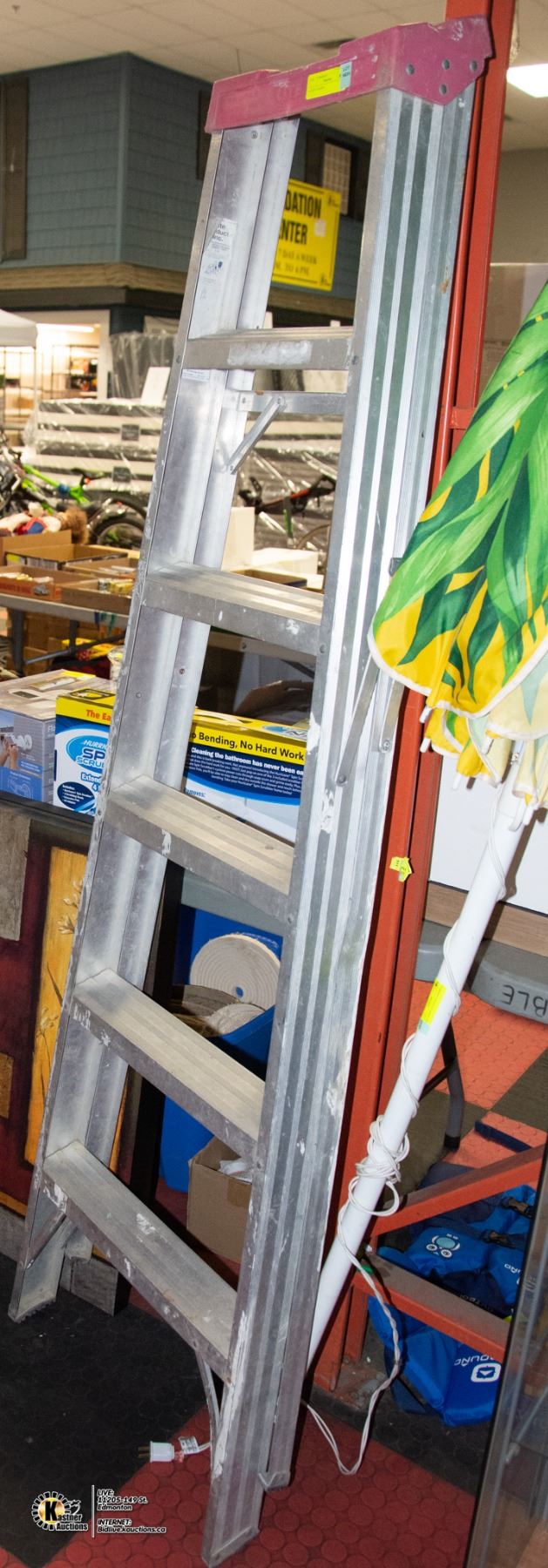 6 FOOT LADDER
