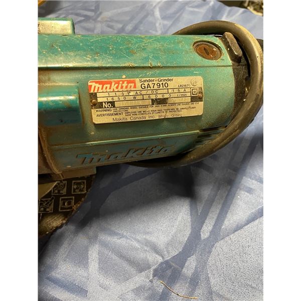 Makita GA7910 7  / 9  Angle Grinder