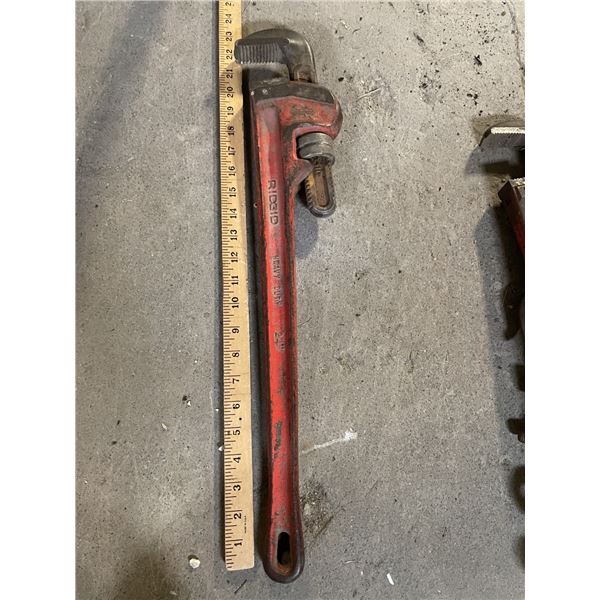 24  Pipe Wrench