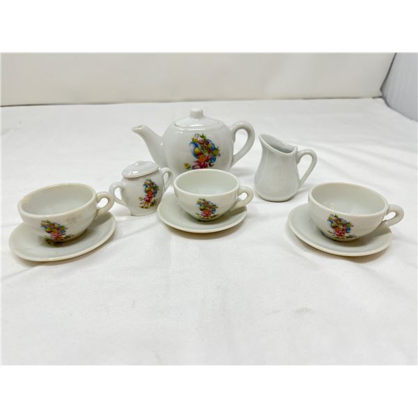 Japanese import miniature childs tea set
