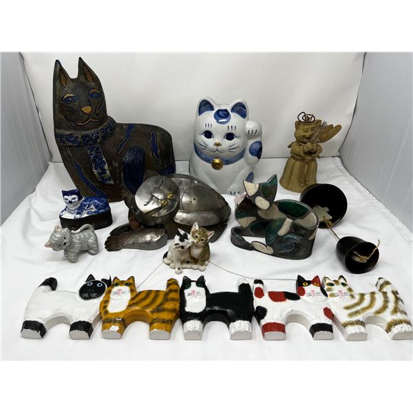 Mixed group of cat figurines and décor