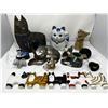 Image 1 : Mixed group of cat figurines and décor