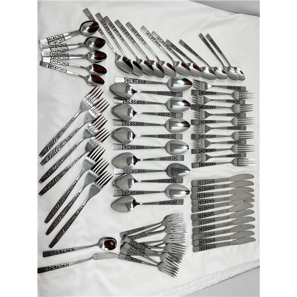 National stainless "intermozzo" flatware set