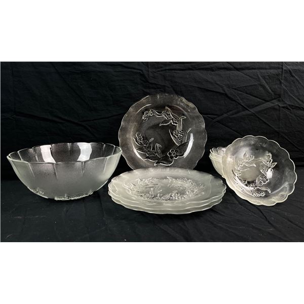 Indonesian floral glass bowl and plate set