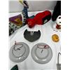 Image 2 : Mixed cat décor including plates and sculptures