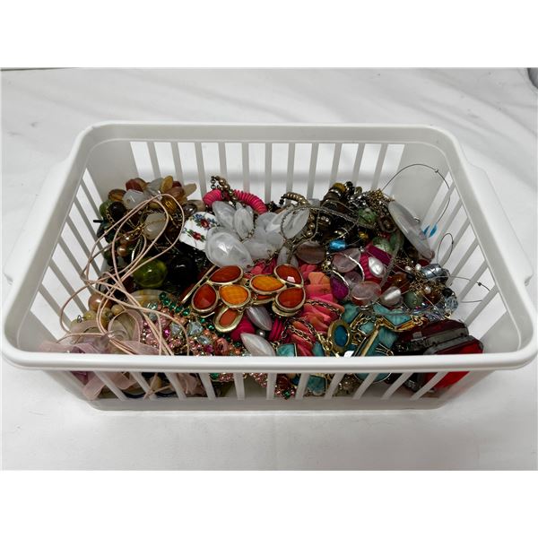 Large group lot of mixed ladies costume jewlery