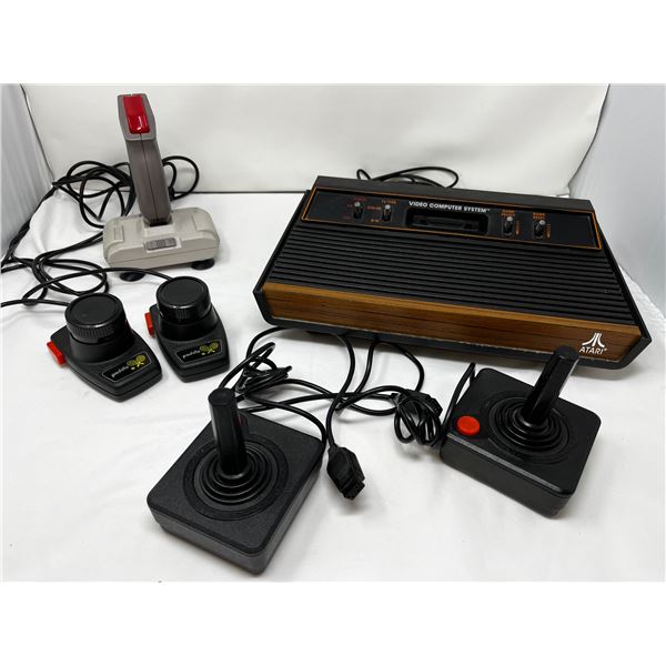Vintage Atari 2600A Video Game console 