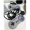 Image 3 : Super Nintendo Video Game console and accessories