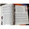 Image 4 : Mixed sheet music, piano lesson and singing books