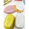 Image 3 : Pyrex, fire king and misc kitchen baking dishes