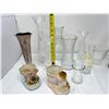 Image 3 : Large group of mixed vases