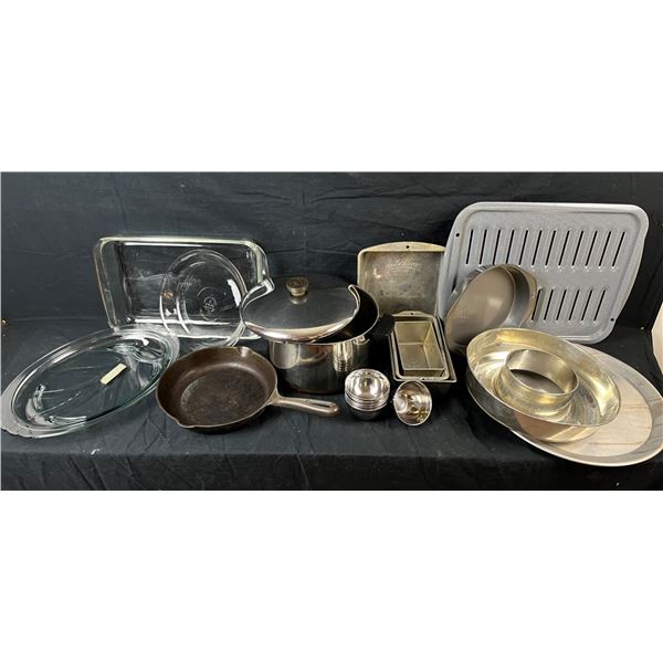 Over 15 piece mixed kitchen lot w/ cast iron pan