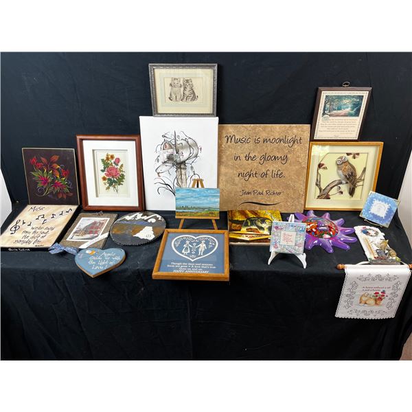 18 piece lot of mixed house décor and artwork