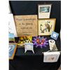 Image 6 : 18 piece lot of mixed house décor and artwork