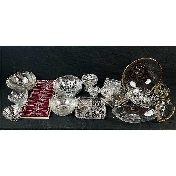 Lot of assorted household glassware
