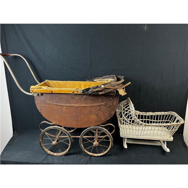 Antique baby carriadge and bassinet