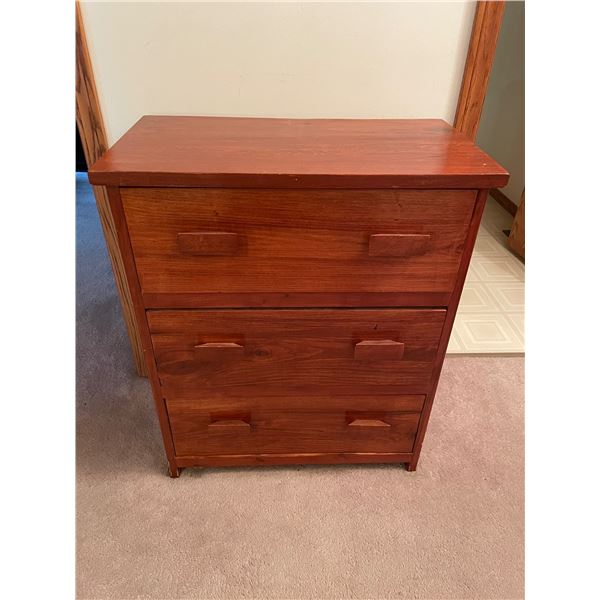 Small wooden dresser 26x13x31"