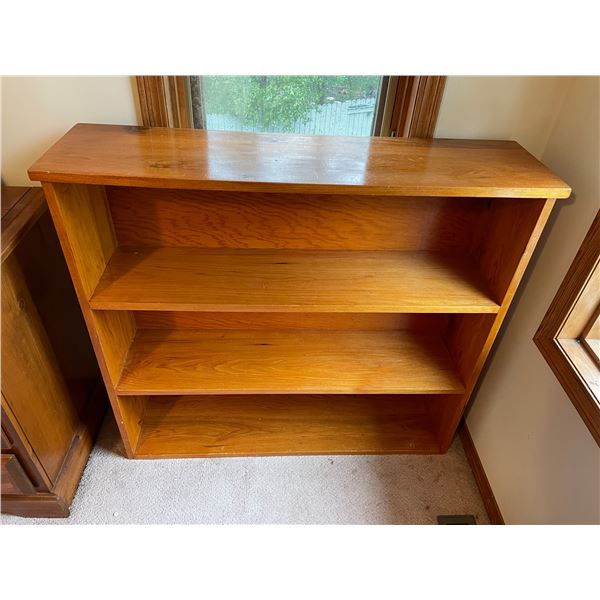 3 compartment wooden shelf