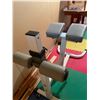 Image 3 : Exercise equipment