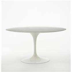 Eero Saarinen Tulip dining table